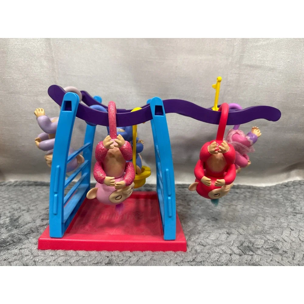 WowWee Fingerlings Interactive Baby Monkey Lot of 5 with Playground Jungle Gym‎